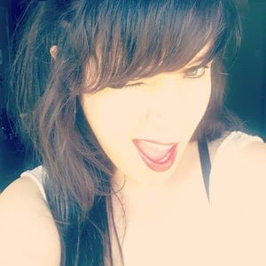 Meet your Posher, Nikki